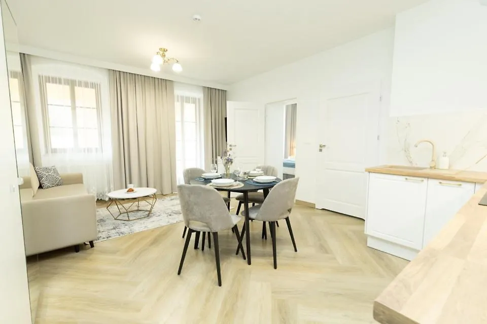 ורוצלב Sonata Apartments 0*,