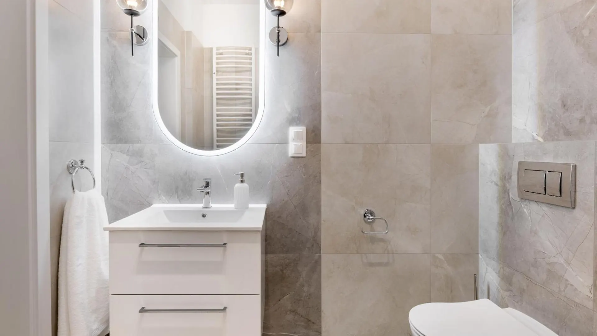 ורוצלב Sonata Apartments 0*,